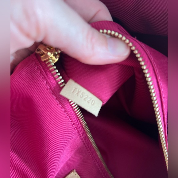 Authentic Louis Vuitton Graceful MM, peony inside - Picture 11 of 14